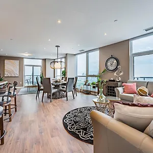 Amazing 3 Bed 4 Bath Penthouse With Roof Terrace Close To Airport Apartment Mississauga