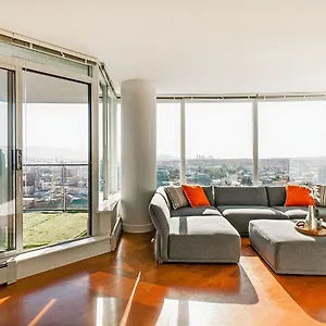 Exceptional Full 3 Bedroom Escape Captivating 360 Scenery Apartment Vancouver